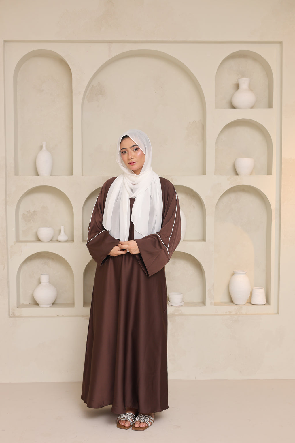 Layan Abaya — Dark Brown