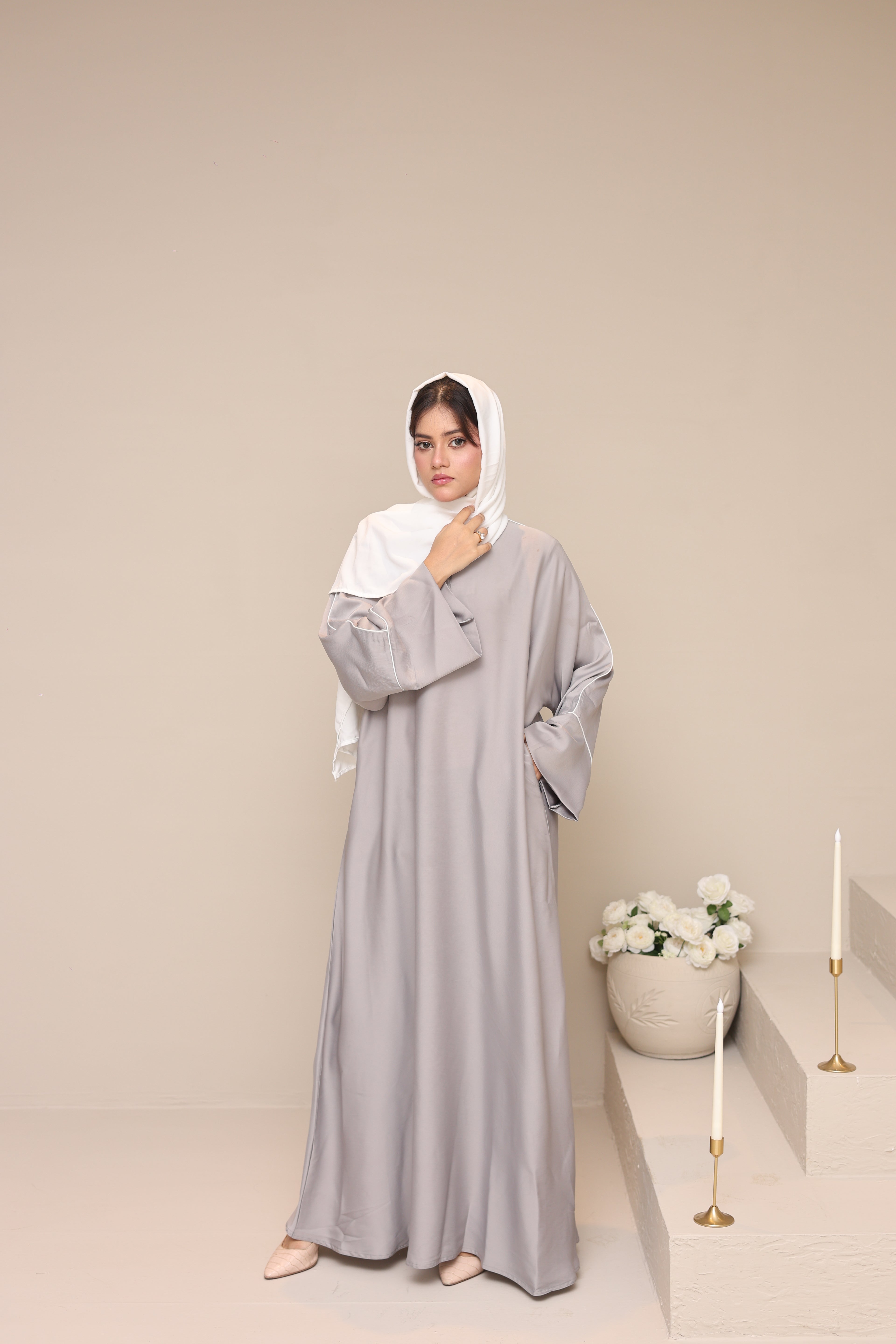 Layan Abaya — Light Grey