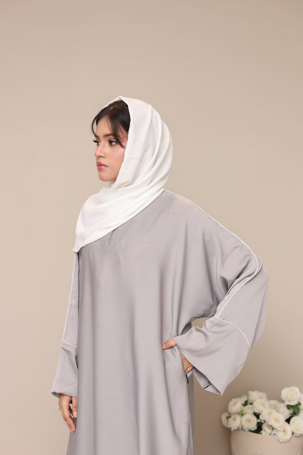 Layan Abaya — Light Grey
