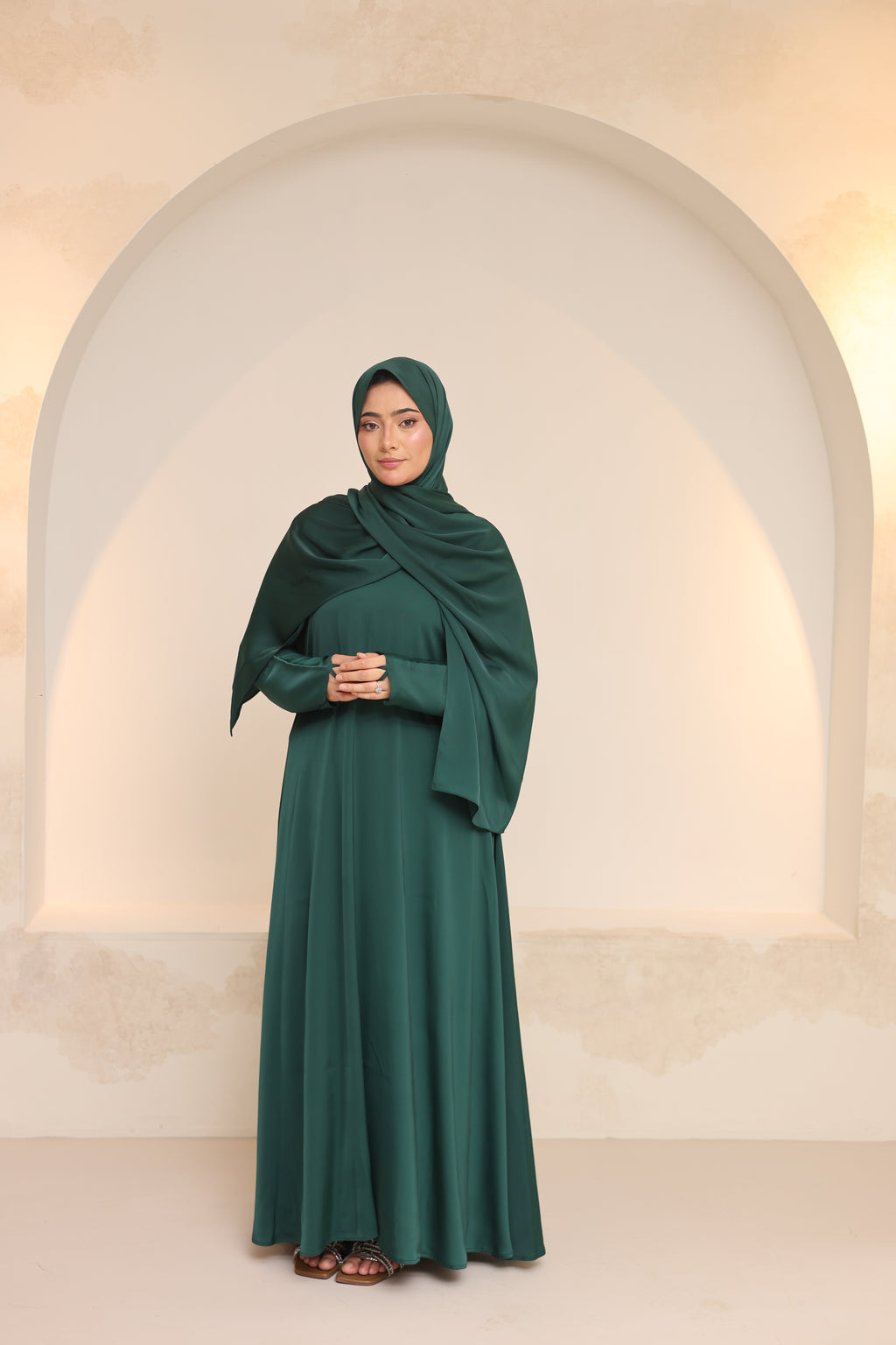 Utility Abaya — Bottle Green