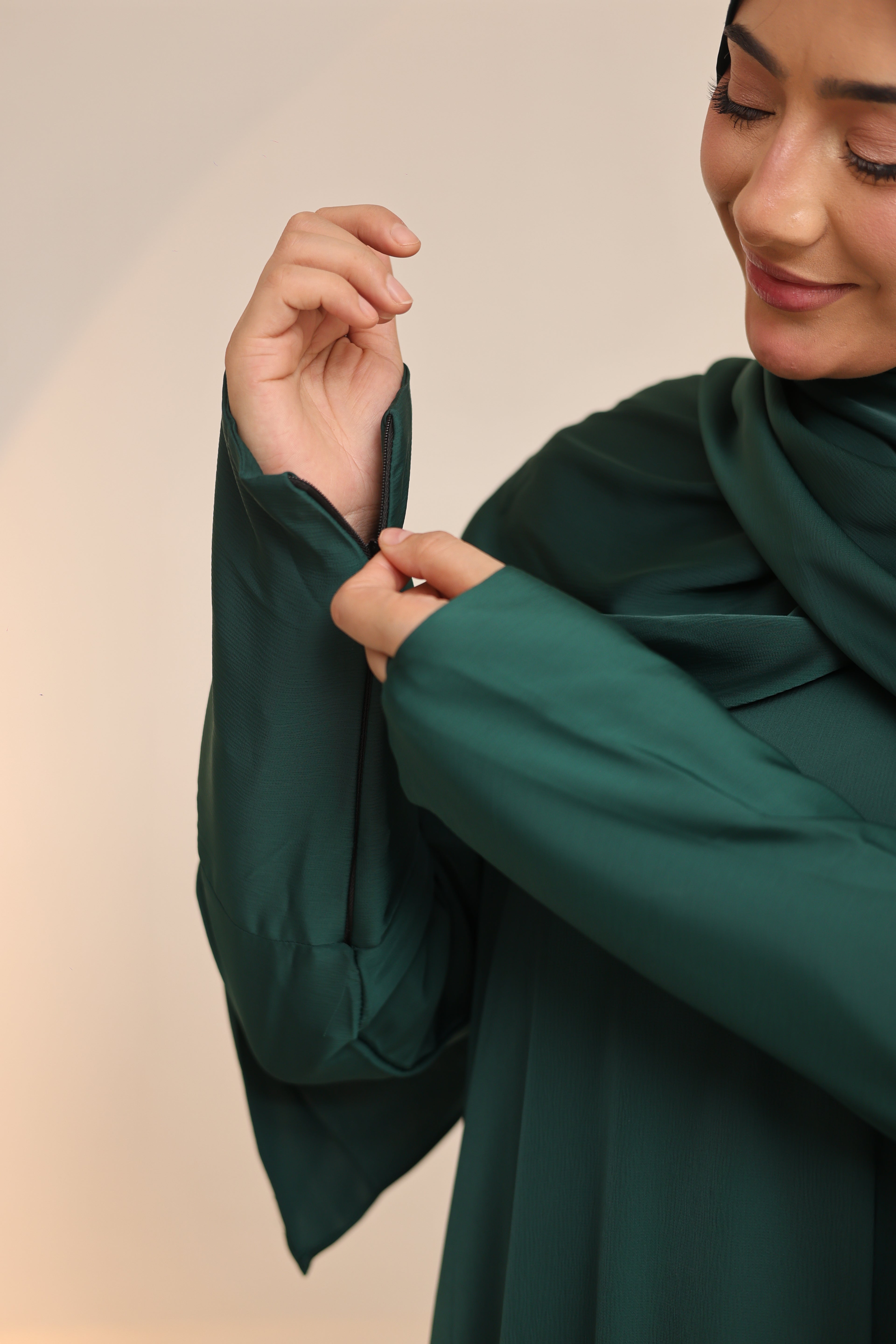 Utility Abaya — Bottle Green
