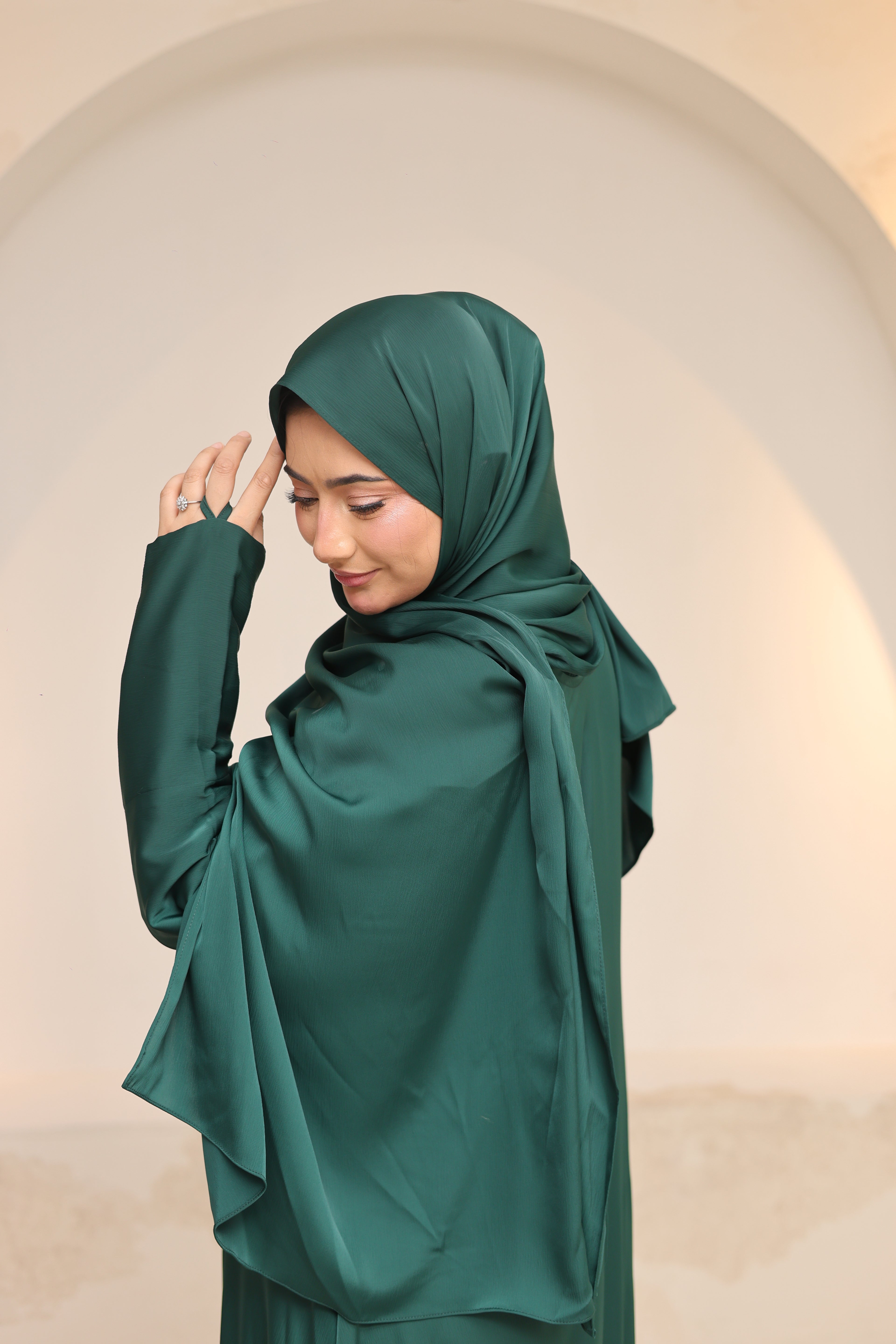 Utility Abaya — Bottle Green