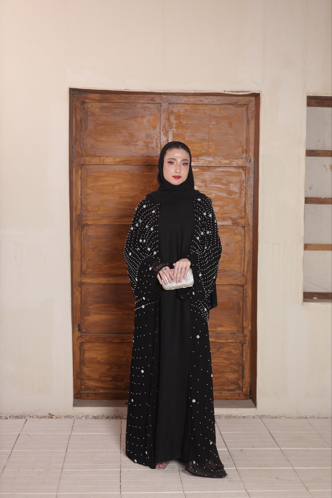 Black Luxury Pearl Abaya – Chiffon & Nida