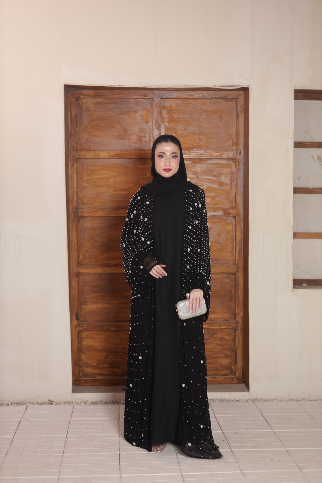 Black Luxury Pearl Abaya – Chiffon & Nida