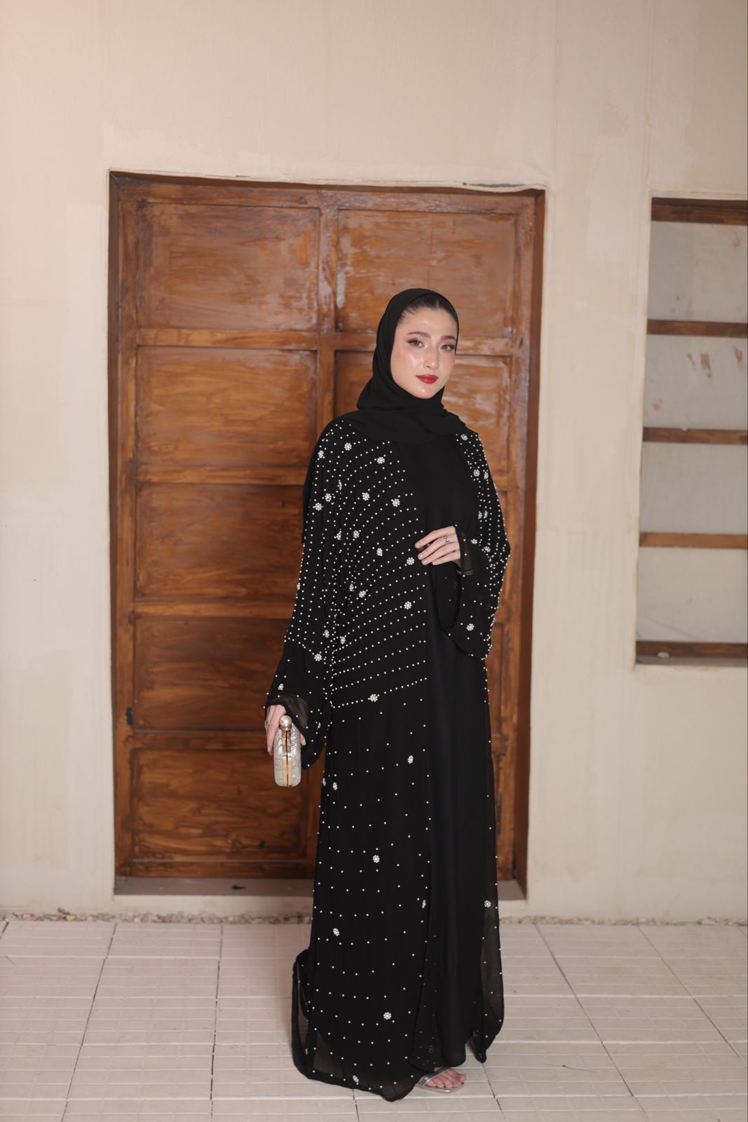 Black Luxury Pearl Abaya – Chiffon & Nida