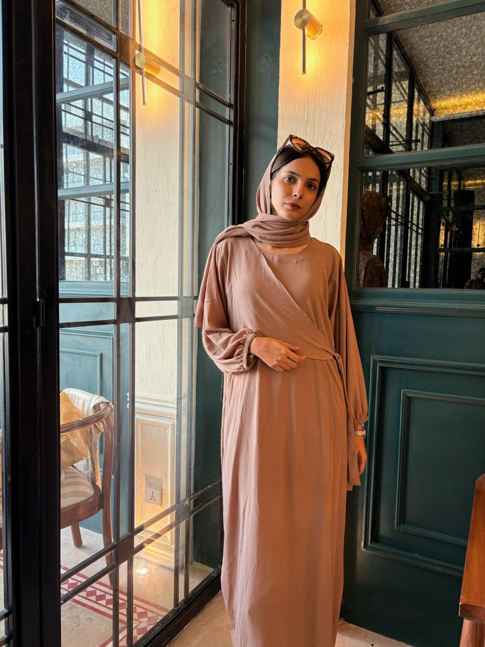 Beige Knot