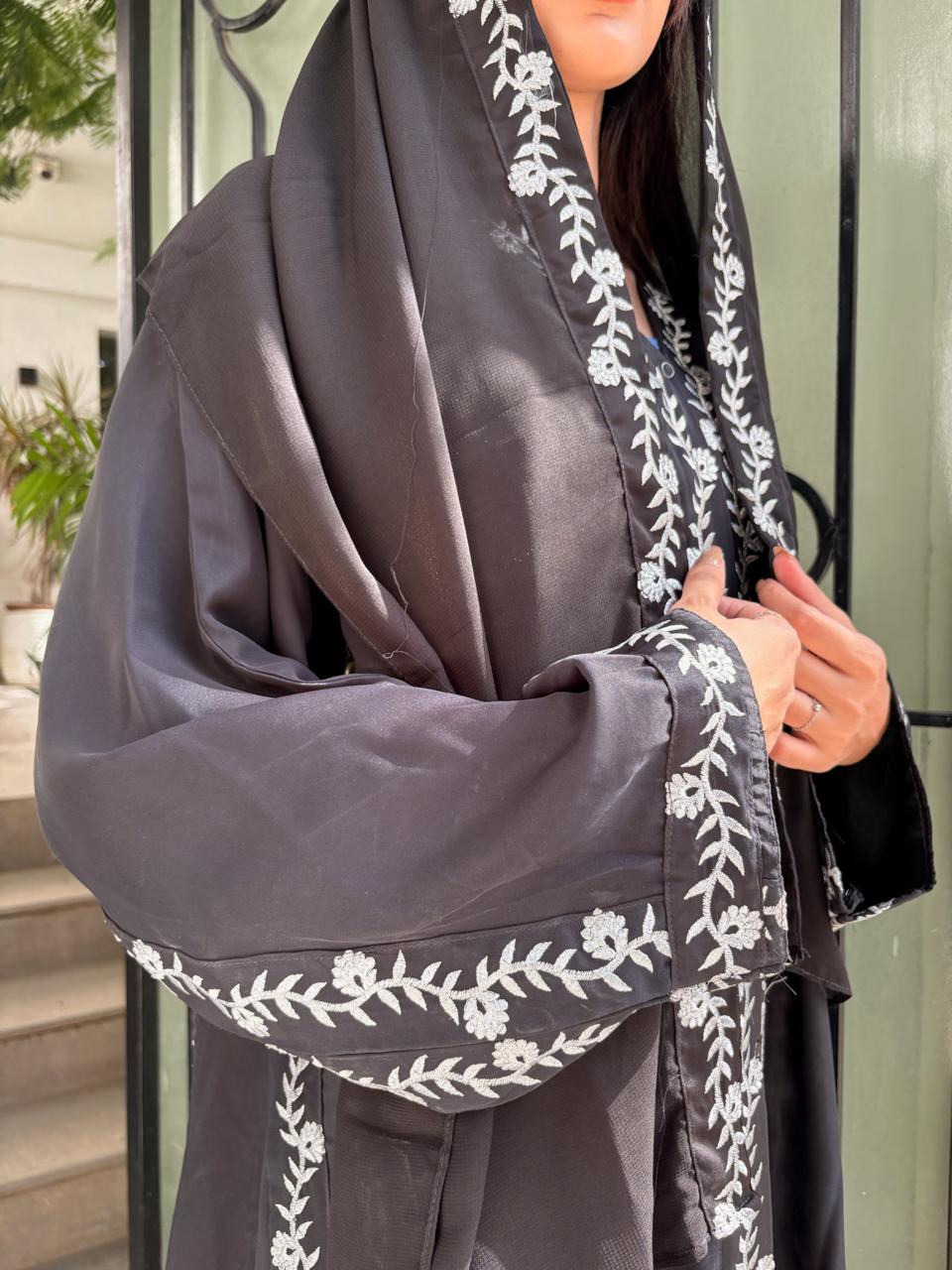 ZAREEN ABAYA